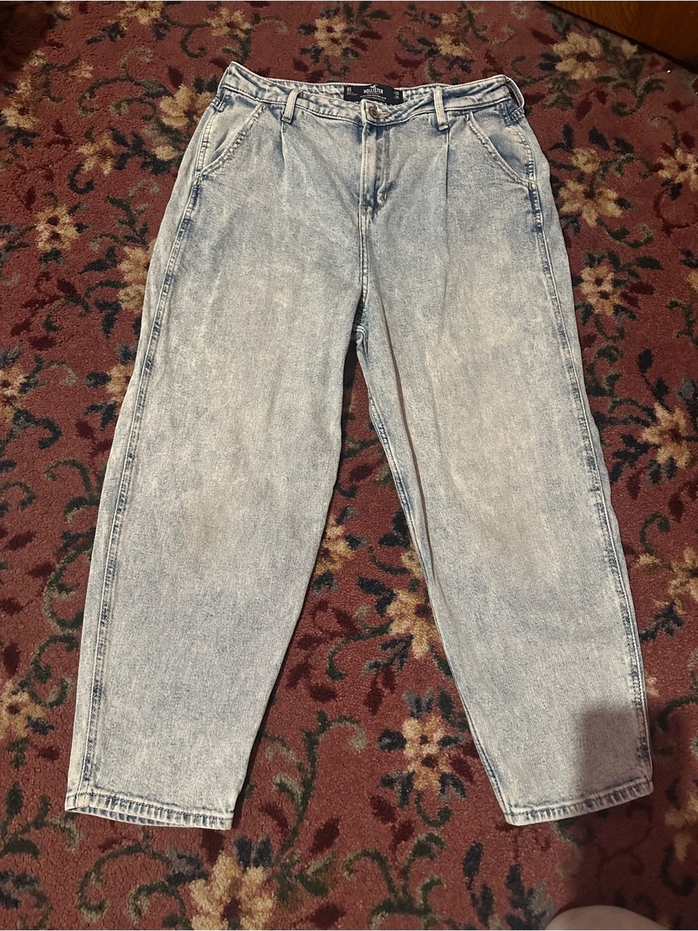 Ultra High-rise Mom Jean size 9